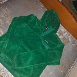 Emerald green Patagonia fleece pullover